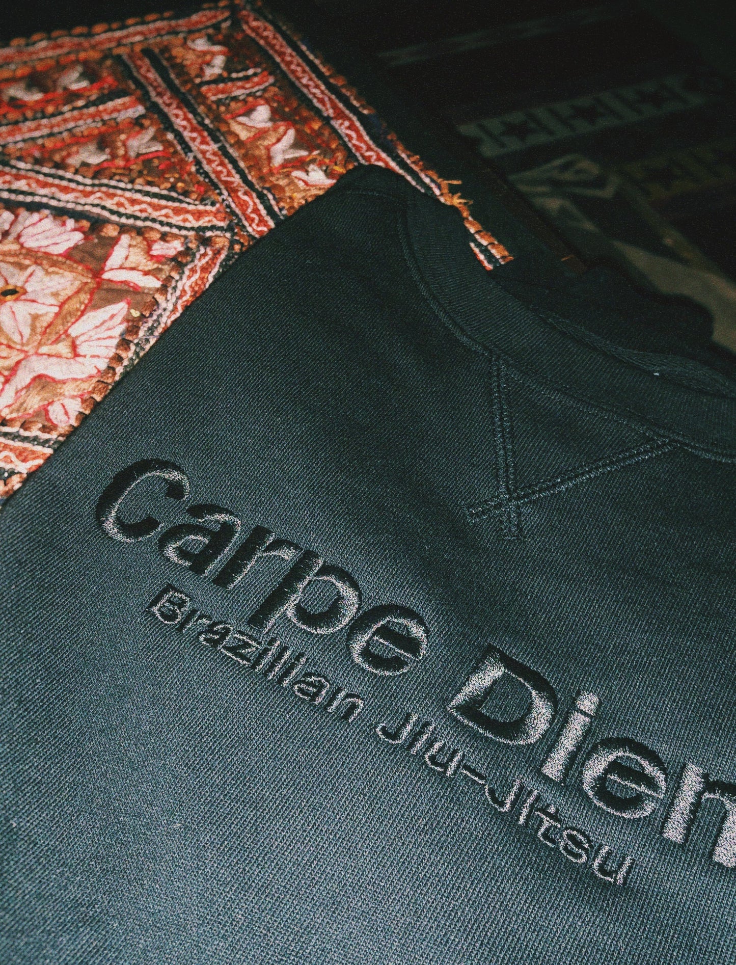 Raglan Sweatshirt - Black