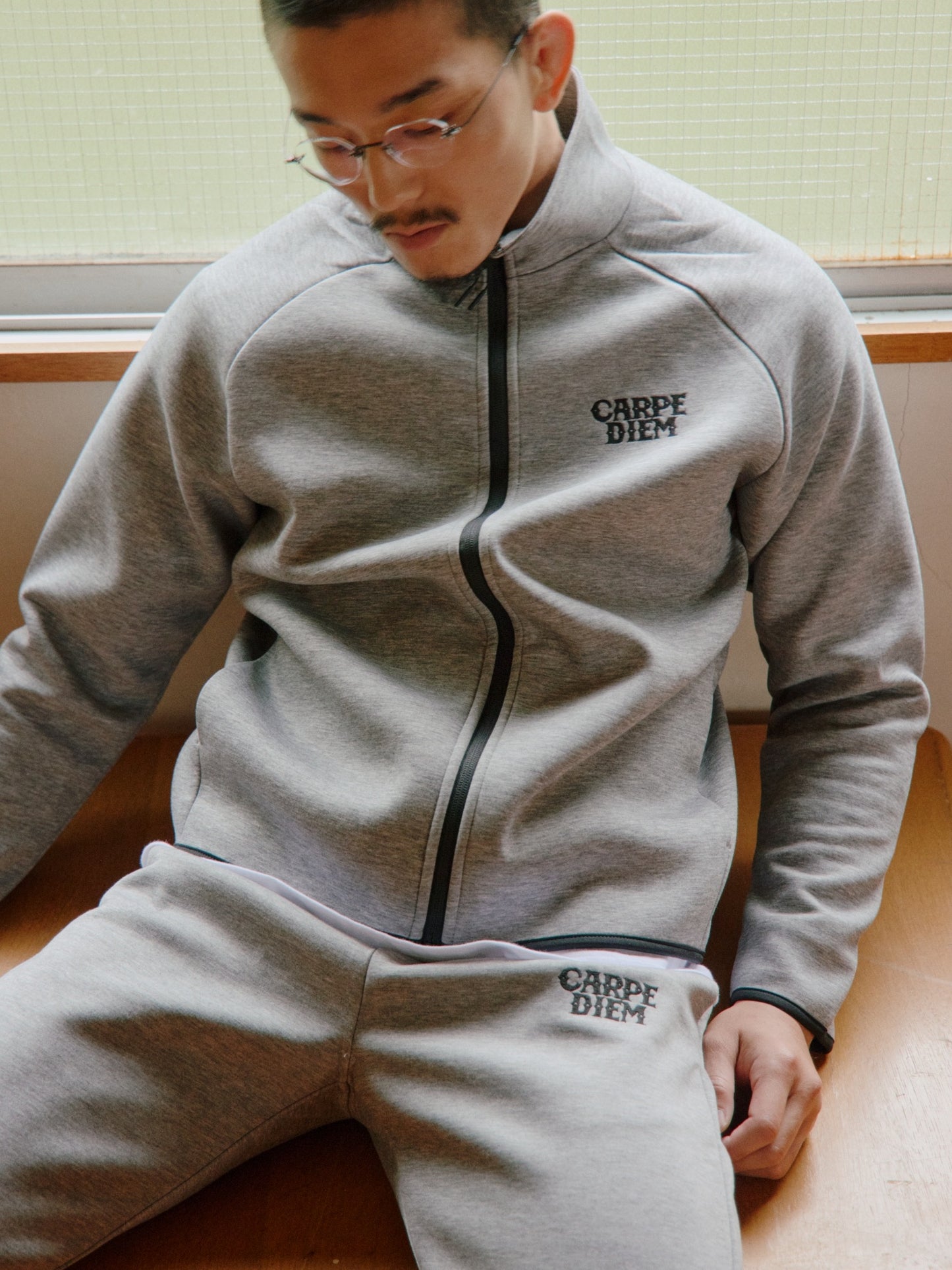 CARPE DIEM EMBROIDERY FULL-ZIP - Gray