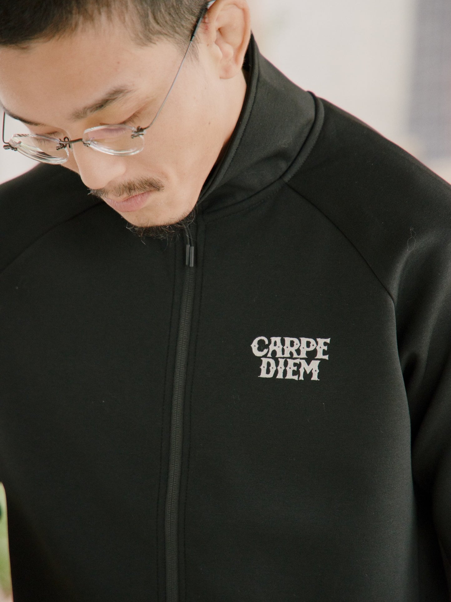 CARPE DIEM EMBROIDERY FULL-ZIP - Black