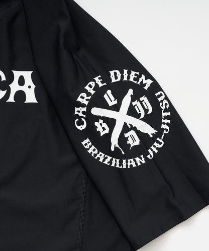【6.26 (FRI) RELEASE】【CARPE DIEM×RVCA】S/S Rash Guard